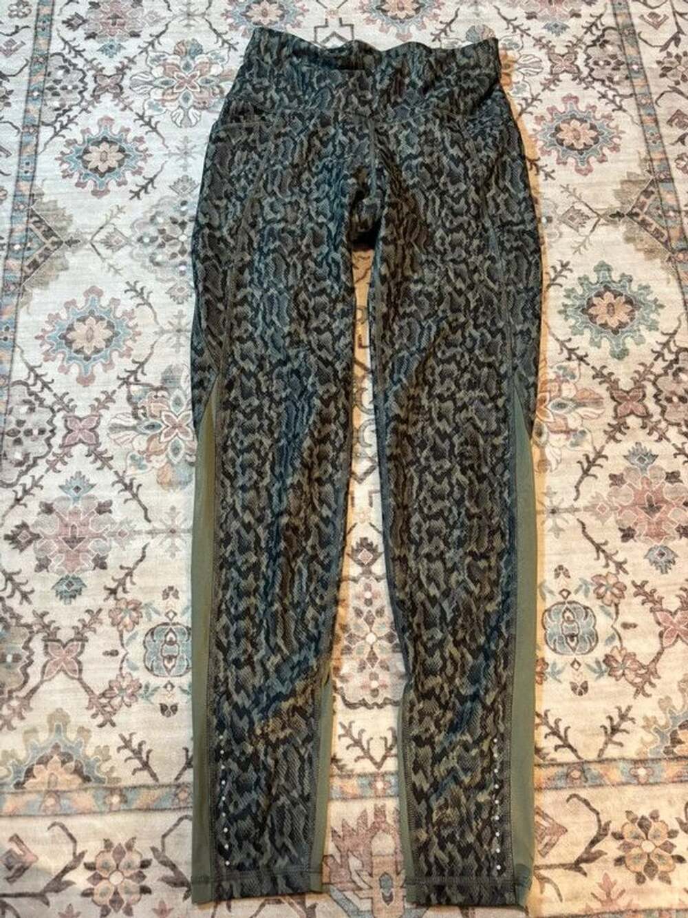 Old Navy Active leggings size M